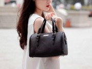 Thời trang - Video: Tác dụng kỳ diệu của túi xách