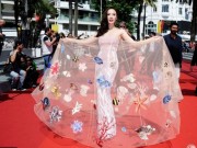 Thời trang - Angela Phương Trinh mang cả đàn cá lên thảm đỏ Cannes