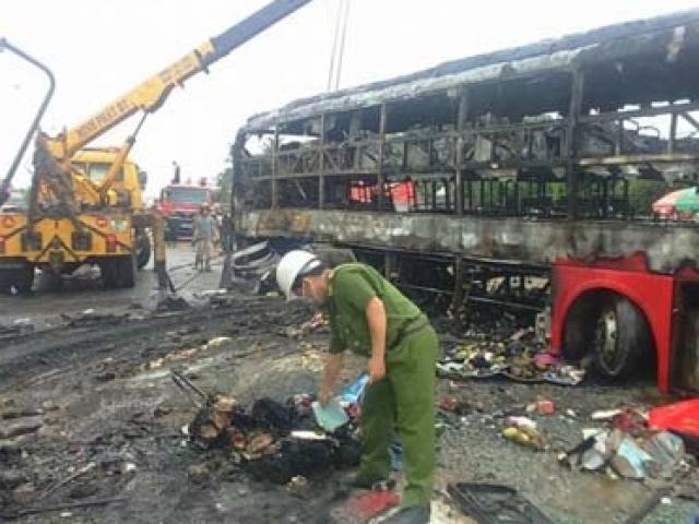 Hé lộ hồ sơ 3 xe đâm nhau bốc cháy tại Bình Thuận