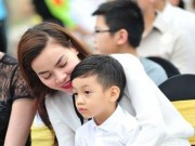 Làm mẹ - Người nổi tiếng và nỗi lo con cái trở thành “cái rốn của vũ trụ”