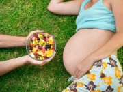 Bà bầu - Những yếu tố khiến mẹ sinh con kém khôn