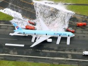 Tin tức - Máy bay Hàn Quốc chở hơn 300 người bốc cháy tại Tokyo