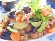 Bếp Eva - Thịt heo chiên giòn sốt rau thập cẩm ngon cơm