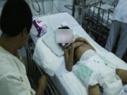 Tin tức - Suýt mất con vì 4 ngày mới đưa đi viện cấp cứu sốt xuất huyết