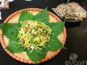 Bếp Eva - Gỏi hến trộn trái cóc dân giã lạ miệng