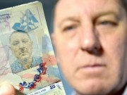 Tin tức - Anh: Đổi hộ chiếu vì ảnh giống hệt trùm phát xít Hitler