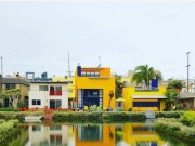 Nhà đẹp - Mê mẩn ngôi nhà vàng chóe bên kênh, hot nhất mạng xã hội