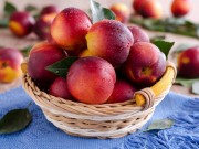 Bà bầu - Mang thai ăn đào con dễ bị câm, điếc?