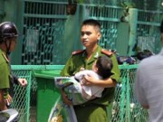Tin tức - 2 cháu bé nhập viện vì bị kẻ tâm thần bắt cóc