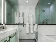 Nhà đẹp - Dọn nhà tắm siêu sạch, "quẹt khăn trắng không thấy bẩn"