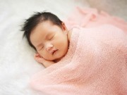 Làm mẹ - Những kiểu chăm sóc trẻ sơ sinh mùa hè làm con hay ốm