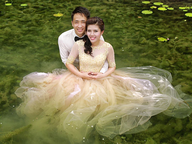 Bộ hình cưới ngọt ngào của cặp đôi mối tình đầu