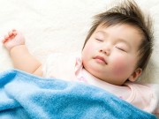 Làm mẹ - 6 “siêu thực phẩm” giúp bé ngủ ngon ngày nóng