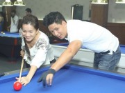 Làng sao - Vợ Bình Minh hạnh phúc được chồng tập chơi Bida lỗ