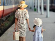 Làm mẹ - Mê mẩn bộ ảnh ngọt ngào “Dắt con đi khắp thế gian”