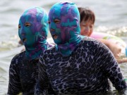 Làm đẹp - Trung Quốc: Mặt nạ chống nắng độc lạ hút chị em phụ nữ