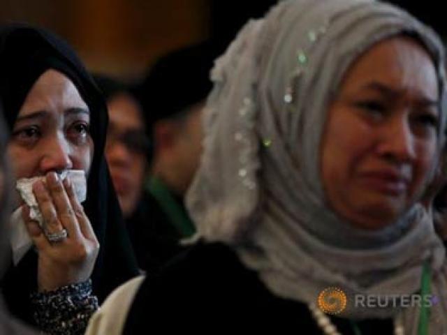 Nước mắt rơi trong ngày tưởng niệm nạn nhân MH17