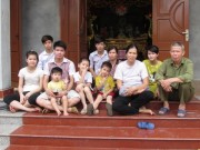 Tin tức - Bi hài chuyện chạy ăn từng bữa ở gia đình đông con nhất HN