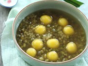 Bếp Eva - Chè đậu xanh bí đỏ thanh mát