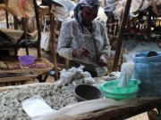 Tin tức - Thai phụ Kenya "nghiện" ăn đá để thỏa cơn nghén