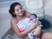 Bà bầu - Ưu - nhược điểm của phương pháp đẻ thường dưới nước