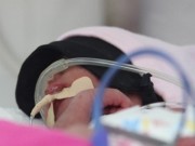 Tin tức - Hạnh phúc của người mẹ bị ung thư máu sinh con đầu lòng