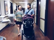 Làng sao - Kim Hiền xinh đẹp xuất viện sau 3 ngày sinh con