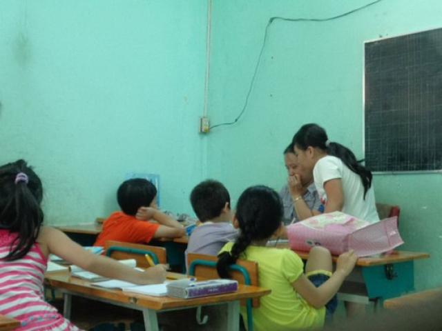 Dạy thêm trước khi vào lớp 1: Cấm cứ cấm, dạy cứ dạy
