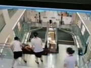 Tin tức - Video: Tai nạn thang cuốn kinh hoàng khiến mẹ bị 'nuốt chửng'