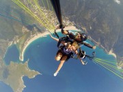 Eva Yêu - Cặp tình nhân chụp ảnh "tự sướng" ở độ cao chóng mặt