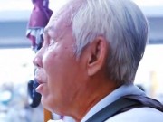 Tin tức - Chuyện của người đàn ông mù bán bánh bông lan ở Sài Gòn