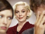 Eva tám - Trăng mật mà lại có mẹ chồng