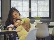 Làm mẹ - Ảo Ngọc, bà mẹ xinh đẹp coi chăm con như chăm "Cây"