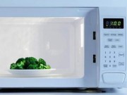 Sức khỏe - 4 sự thật cần biết về lò vi sóng