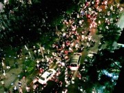 Tin tức - Hàng trăm người tụ tập làm náo loạn phố đi bộ Nguyễn Huệ