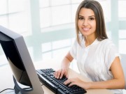 Sức khỏe - Vì sao phụ nữ luôn thấy lạnh khi làm việc trong văn phòng?