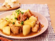 Bếp Eva - Sườn kho bí đao "hao" cơm phải biết!