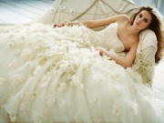 Thời trang - Thích thú ngắm váy cưới từ giấy vệ sinh