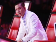 Làng sao - The Voice 2015: Tuấn Hưng mắng học trò té tát vì tự ý rút lui