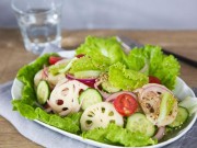 Bếp Eva - 10 phút là xong salad củ sen thanh mát