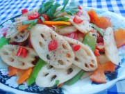 Bếp Eva - Đơn giản với củ sen xào chay