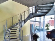 Nhà đẹp - Chú ý phong thủy cầu thang giúp gia đình “tụ khí”