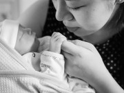 Làm mẹ - Người mẹ mới của bé sơ sinh dân tộc Tày mất mẹ