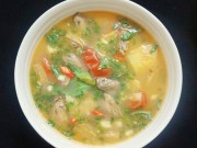Bếp Eva - Canh chua trùng trục nấu dứa thanh mát