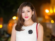 Làng sao - Á hậu Tú Anh giản dị đi sự kiện từ thiện