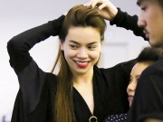 Làng sao - Hà Hồ nổi bật tại sân bay cùng Chi Pu, Gil Lê