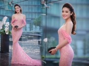 Làm đẹp - Huyền My khiến cánh mày râu 'mất ngủ' khi trễ nải vai trần