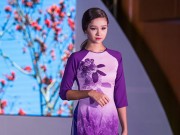 Thời trang - Mẫu lai Việt- Đức 13 tuổi dịu dàng trong tà áo dài