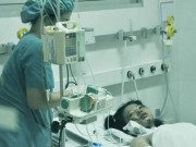 Tin tức - Bé gái bị mẹ tưới xăng đốt nhiễm trùng huyết nặng