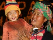 Tin tức - Ám ảnh ánh mắt những đứa trẻ mưu sinh ở Sapa